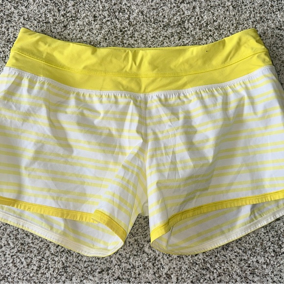 lululemon athletica Pants - Awesome lululemon Groovy Run Shorts size 10 tall yellow stripped